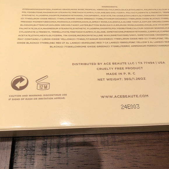 ACE BEAUTE Floral Vintage Eyeshadow Palette - Picture 13 of 13